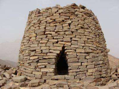 世界遺産「バット／アル・アインの古代遺跡群」を探訪。