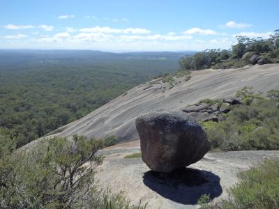 山の上の不思議な丸い岩 総集編 ニューサウスウェールズ州 オーストラリア の旅行記 ブログ By Mitoさん フォートラベル