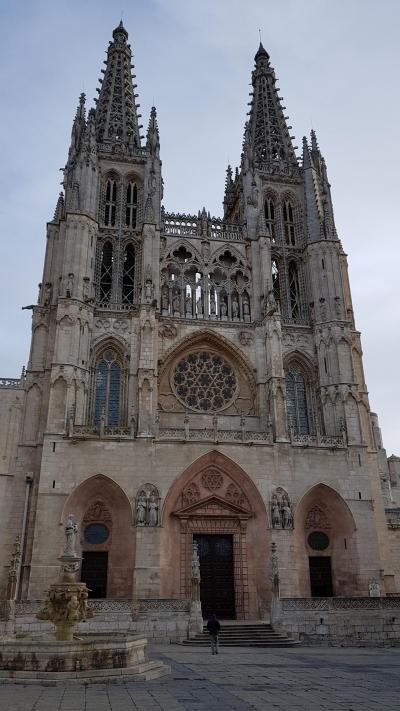 ブルゴス大聖堂 スペインの聖母信仰 ブルゴス スペイン の旅行記 ブログ By Chie Malagaさん フォートラベル
