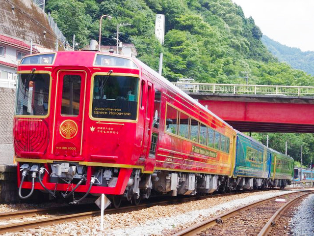 絶景 グルメも満喫できる列車の旅へ 一度は乗りたい観光列車16選 トラベルマガジン