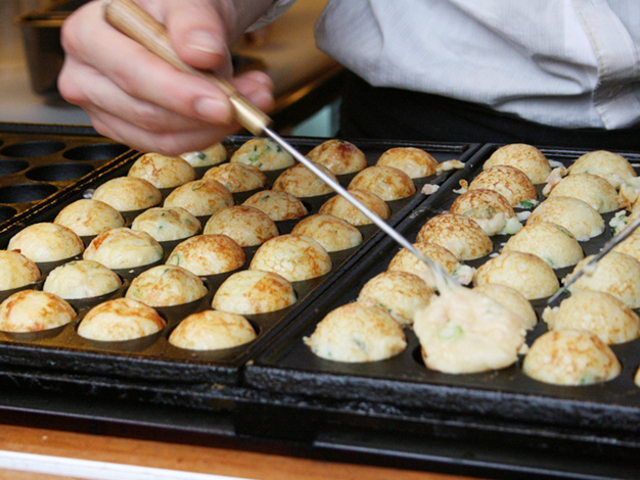 大阪の たこ焼き おすすめ店11選 今 食べておきたい話題の名店 トラベルマガジン
