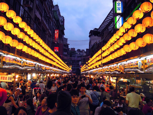 熱気を感じる台湾夜市11選 台北を中心におすすめグルメもご紹介 トラベルマガジン