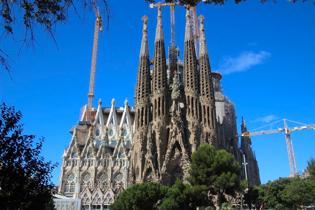 スペイン旅行 おすすめ観光スポット15選 バルセロナを中心に紹介 トラベルマガジン