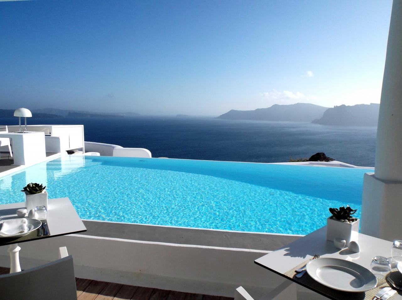 一生に一度は体験したい 世界の絶景プール28選 トラベルマガジン